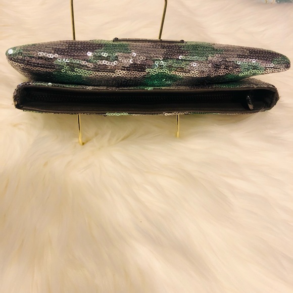 NWT BCBG Holiday Sequins Clutch - Picture 10 of 16